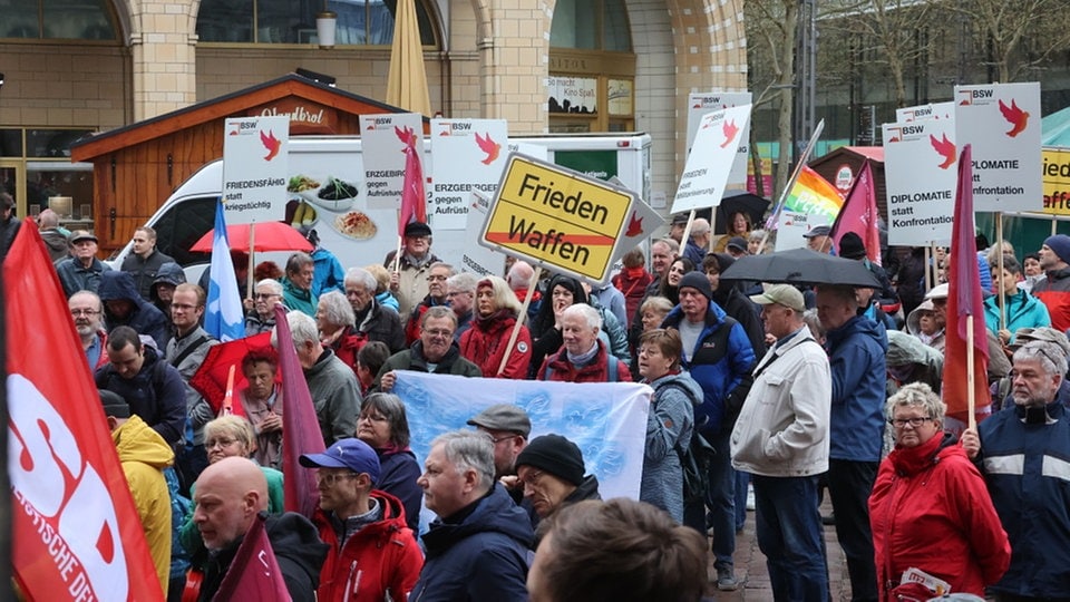 300 Menschen bei Ostermarsch am Karfreitag in Chemnitz