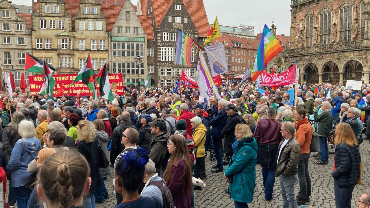 Tausende Teilnehmer bei Ostermärschen in Bremen und Niedersachsen