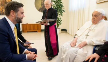 JD Vance spricht über letzte Audienz beim Papst: "Sehr krank"