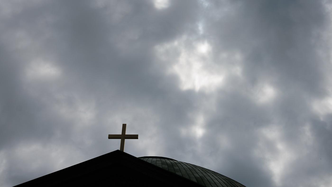 Berlins Regierender Wegner und Erzbischof Koch würdigen verstorbenen Papst Franziskus