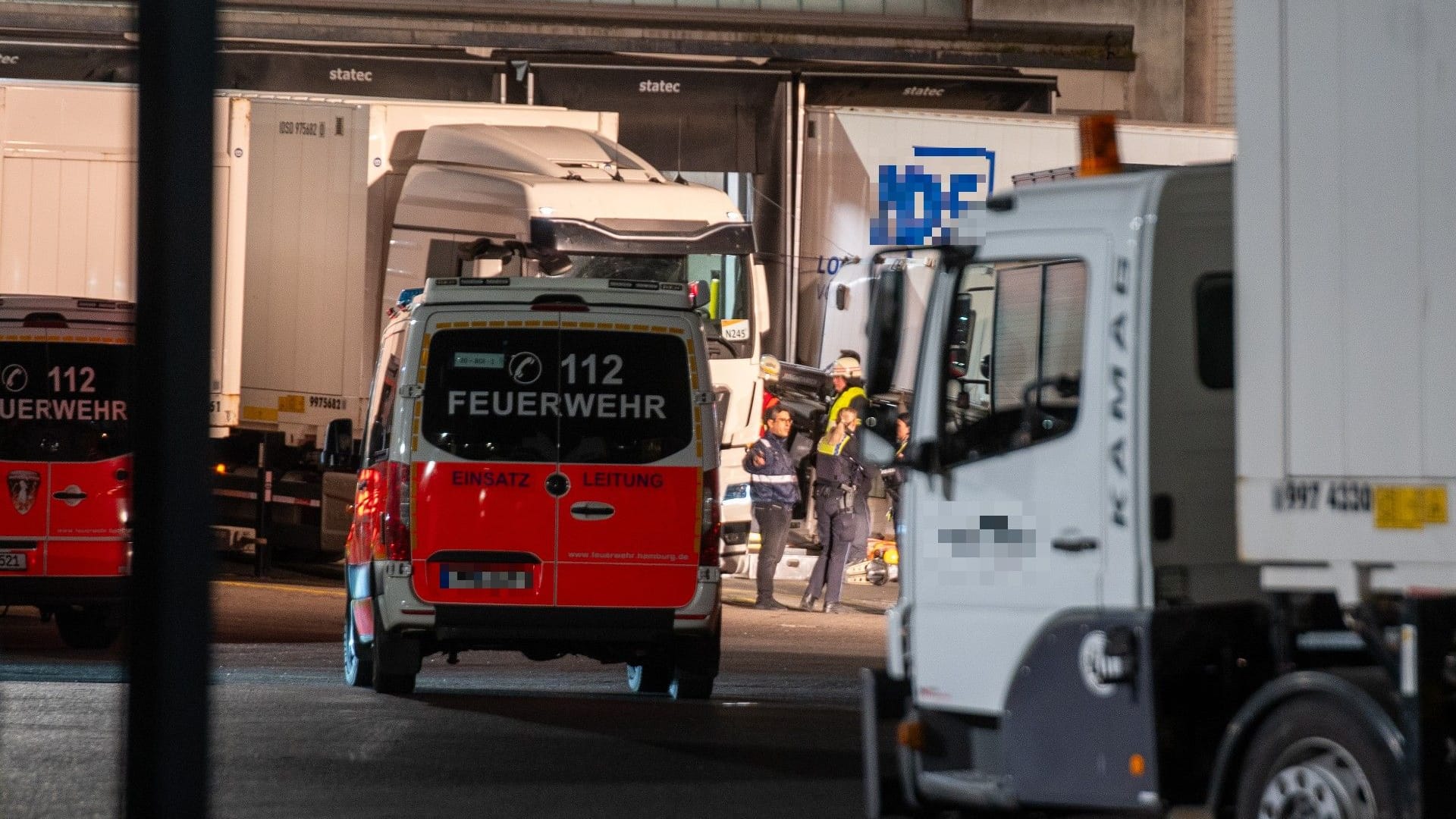 Polizei und Feuerwehr waren mit einem Großaufgebot im Einsatz.