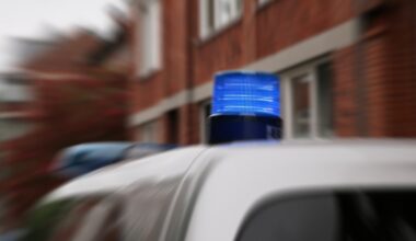 Polizisten beleben 2-jähriges Mädchen auf Spielplatz wieder | NDR.de - Nachrichten