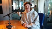 HSV-Trainer Merlin Polzin zu Gast bei NDR 90,3. © NDR Foto: Zeljko Todorovic