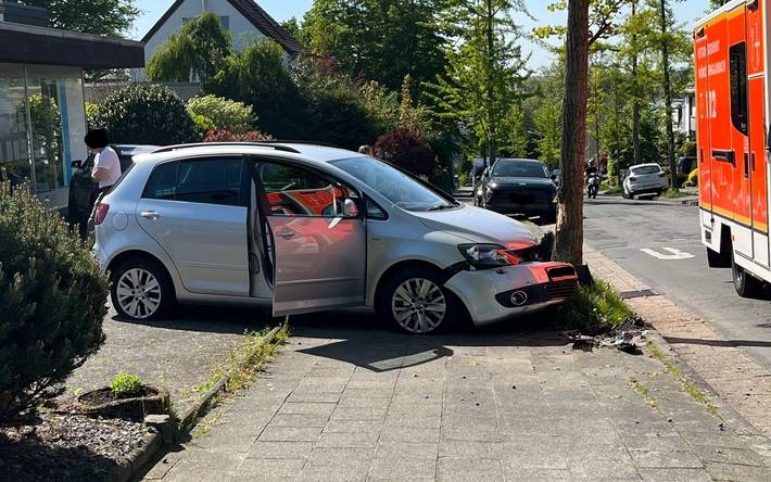 Unfallendposition, Kollision mit Baum
