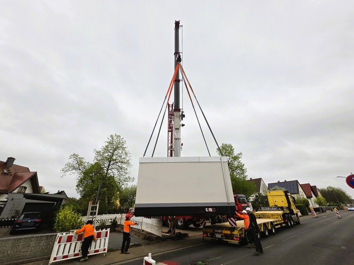 Pressemeldung: Zentraler Verteilerpunkt „Point of Presence“ erfolgreich gesetzt: Glasfasernetz in Seligenstadt auf dem Vormarsch