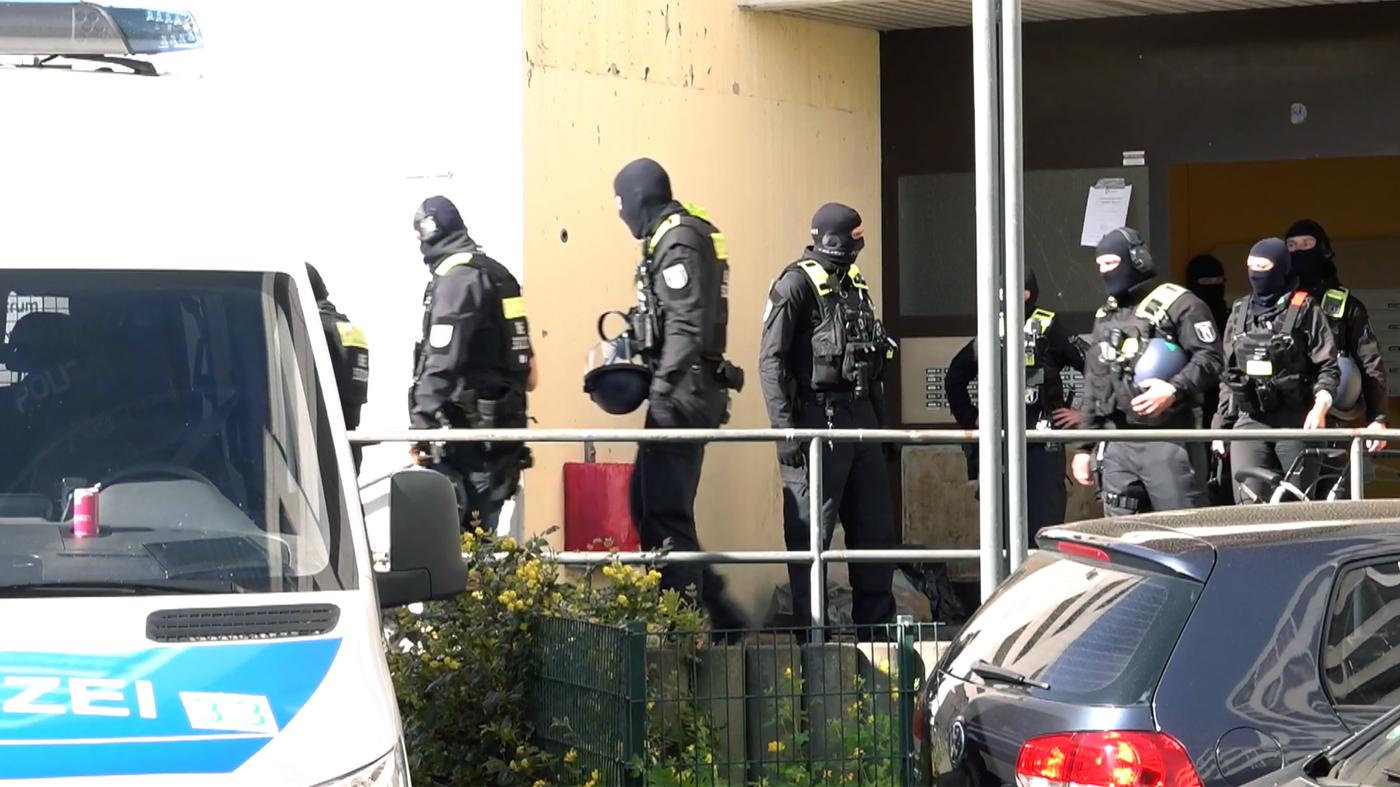 Razzia in der Sonnenallee – Haftbefehl für 29-Jährigen nach Waffentraining im Libanon