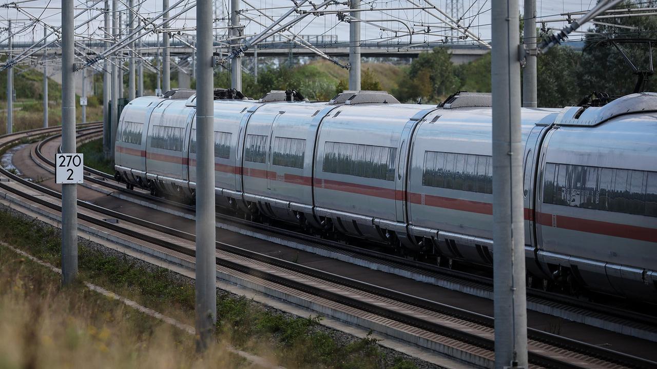 Brandenburg Berlin: Zugstrecke Berlin-München nach stundenlanger Sperrung wieder befahrbar