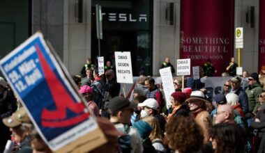 Berlin: Hunderte Teilnehmer bei Protesten gegen Trump und Musk
