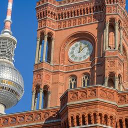 Rotes Rathaus, Fernsehturm, Rathausstraße, Berlin (Quelle: dpa/Joko)