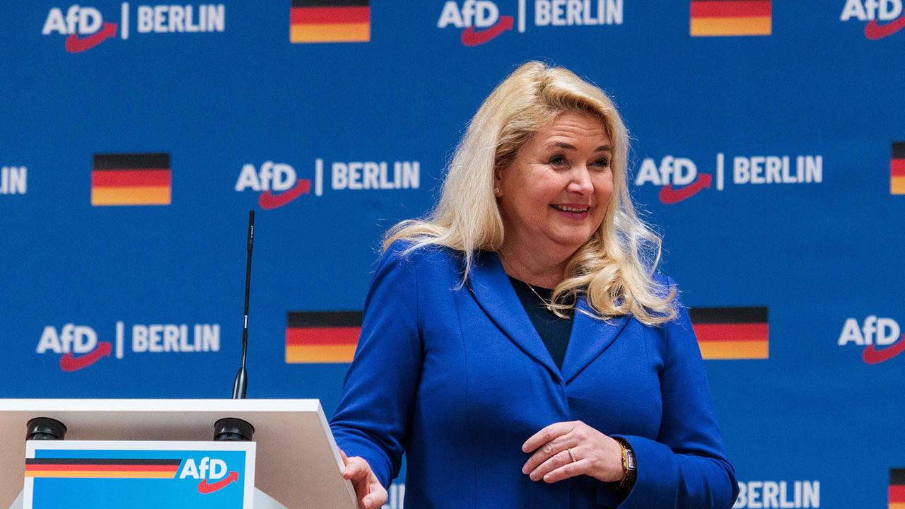 Brandenburg Berlin: Berliner AfD wählt Kristin Brinker erneut zur Landesvorsitzenden