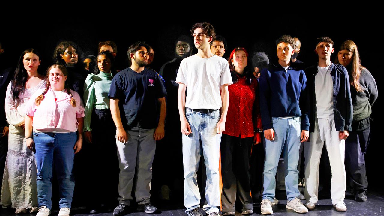 Berlin: Gastspiel am Maxim Gorki Theater: Zurück in Buchenwald