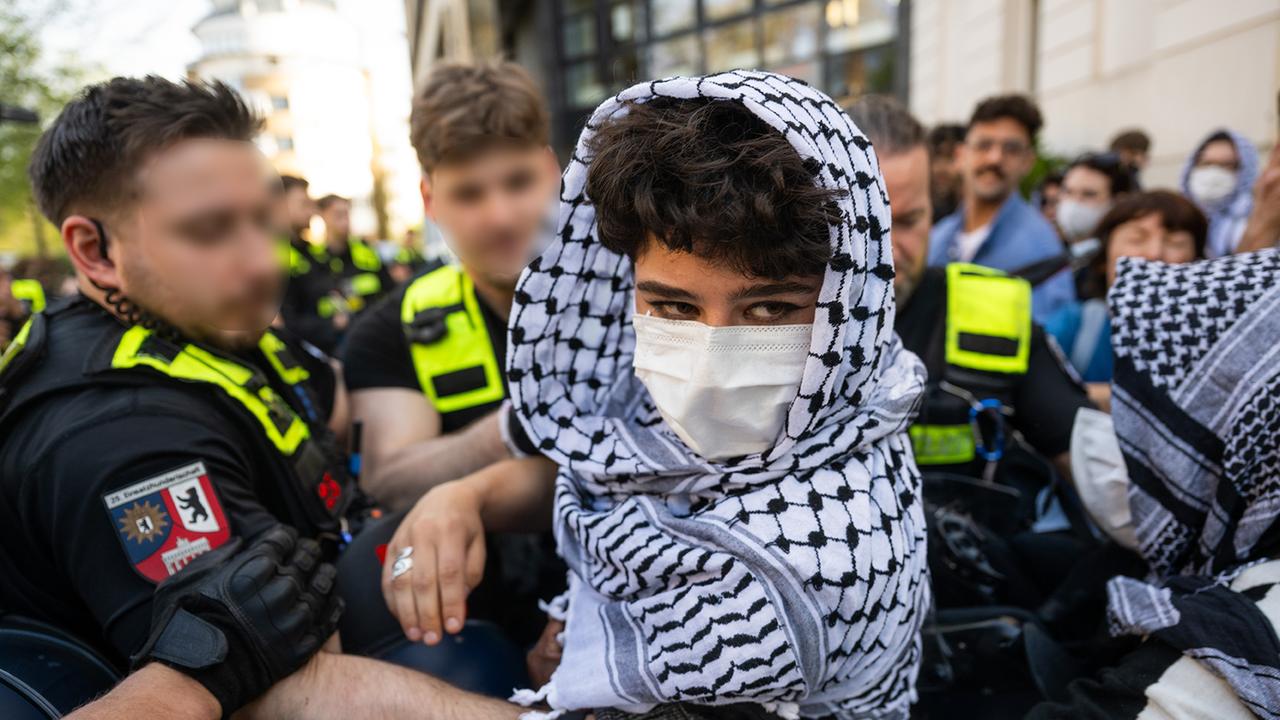 Berlin: Pro-palästinensischer Protest: Polizei räumt besetzten Hörsaal der Berliner HU
