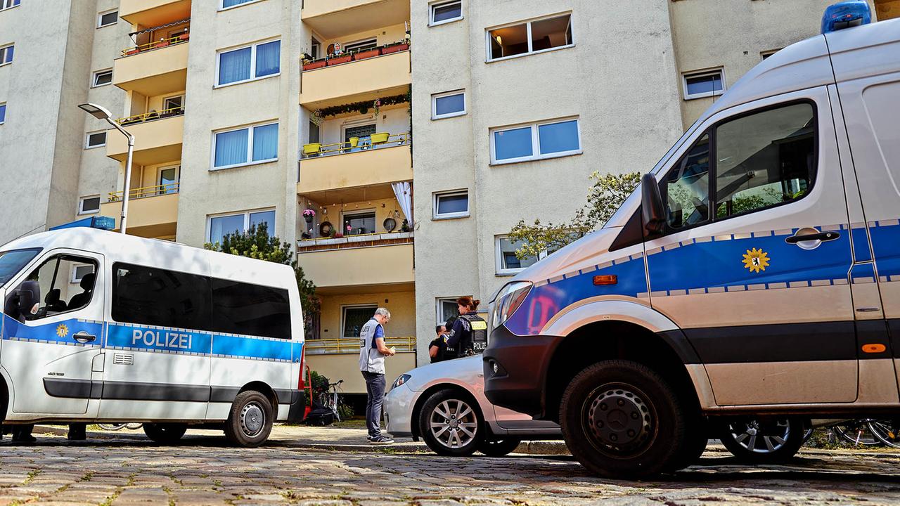Berlin: Frau in Berlin-Britz erliegt schweren Verletzungen - Ex-Partner festgenommen