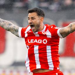 Energie Cottbus-Spieler Filip Kusik gestikuliert (Bild: Imago Images/Maximilian Koch)