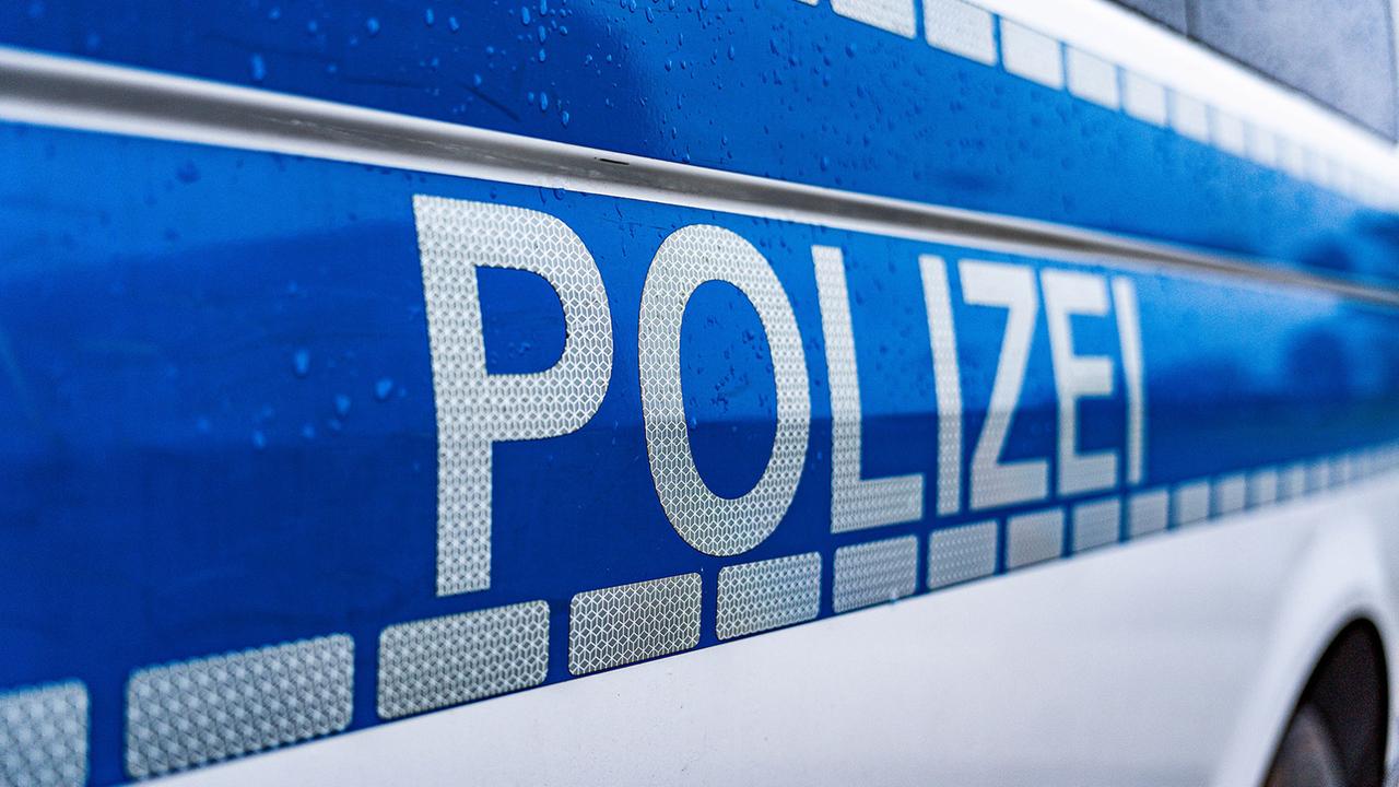 Berlin: Zwischen Adlershof und Tunnel Altglienicke: Sperrung der A113 nach Polizeieinsatz wieder aufgehoben