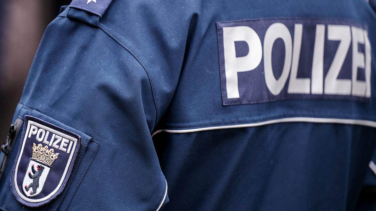 Berlin: Staatsanwaltschaft: Mann fährt mit offenbar von ihm getöteter Frau auf Beifahrersitz durch Berlin