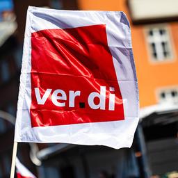 Symbolbild: Eine Demonstration von Mitarbeitern der Krankenhäuser der Charite und Vivantes am 06. März 2025 in Berlin. (Quelle: picture alliance/Rainer Keuenhof)