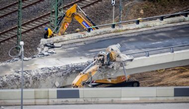 Berlin: Abriss der maroden Ringbahnbrücke gestartet