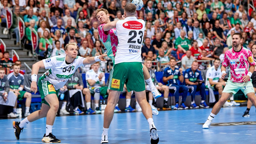 Hohe Hürde in Berlin: TSV Hannover-Burgdorf zu Gast bei den Füchsen | NDR.de - Sport