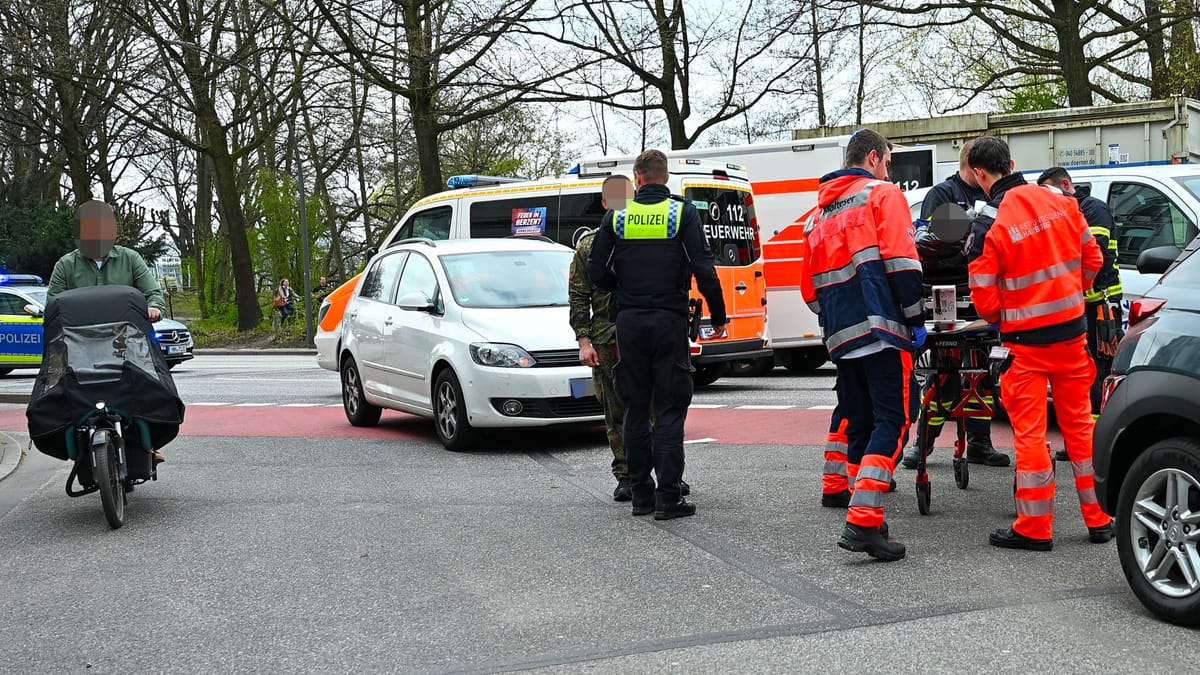 Rennradfahrer in St. Georg bei Unfall schwer verletzt