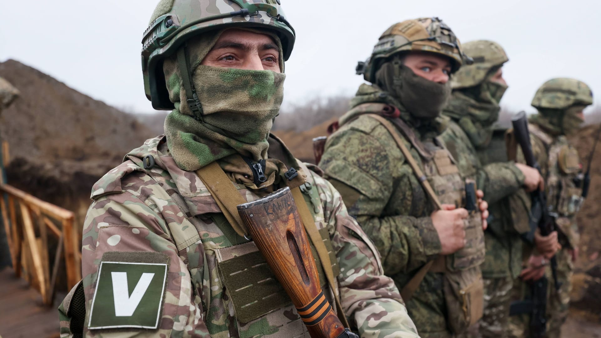 Russische Soldaten in der Ausbildung (Archivbild): Die Ukraine rechnet damit, dass Russland Zehntausende neue Kämpfer in den Krieg schicken wird.