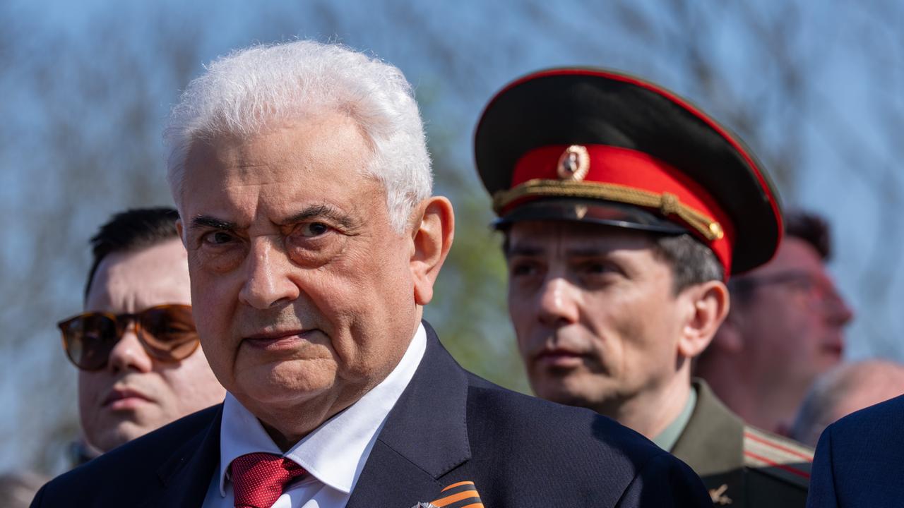 Umstrittener Auftritt - Russlands Botschafter bei Gedenkfeier