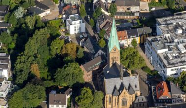 Bochum: Kondolenzbücher für den Papst