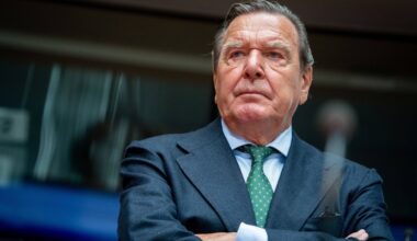 Streit um Büro: Gerhard Schröder verzichtet auf weitere Klage | NDR.de - Nachrichten - Niedersachsen
