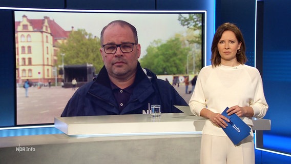Moderatorin Romy Hiller im Gespräch mit Reporter Sebastian Duden in Oldenburg © Screenshot 
