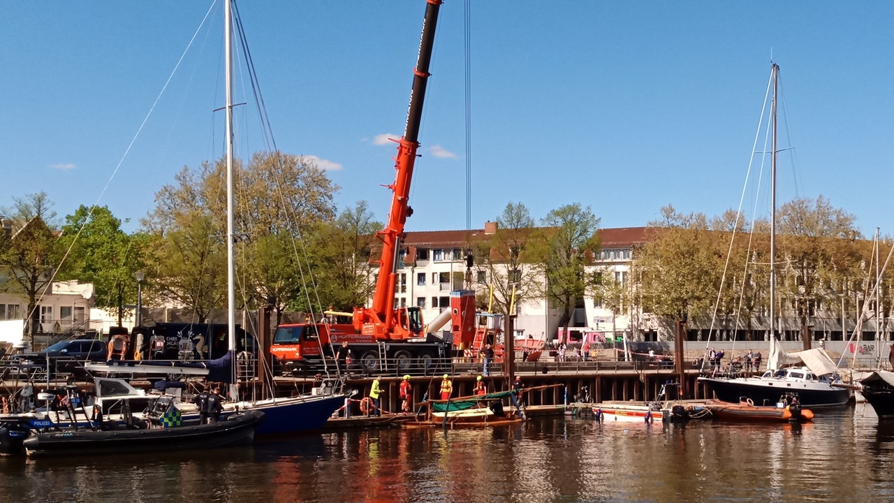 Historisches Segelboot sinkt im Hafen von Bremen-Vegesack