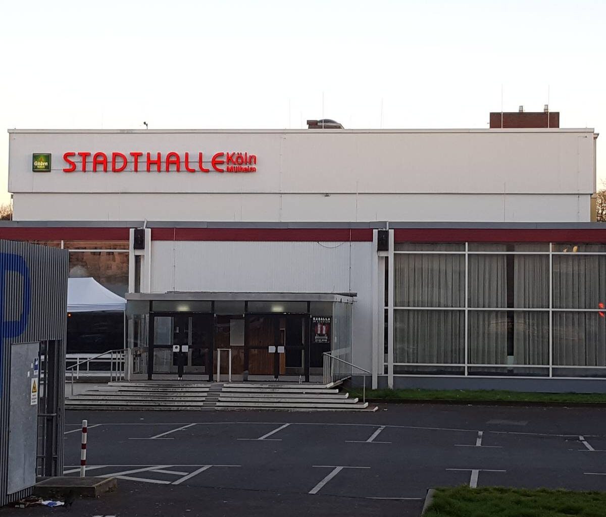 Feuer in Stadthalle: Kasalla-Theater kann stattfinden