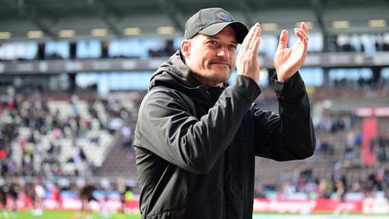 St. Paulis Trainer Alexander Blessin © Witters Foto: Tim Groothuis