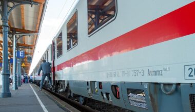 Baden-Württemberg: Bahnreisen über Ostern: Verspätungen und Schienenersatzverkehr auf der Rheintalbahn zwischen Karlsruhe und Basel