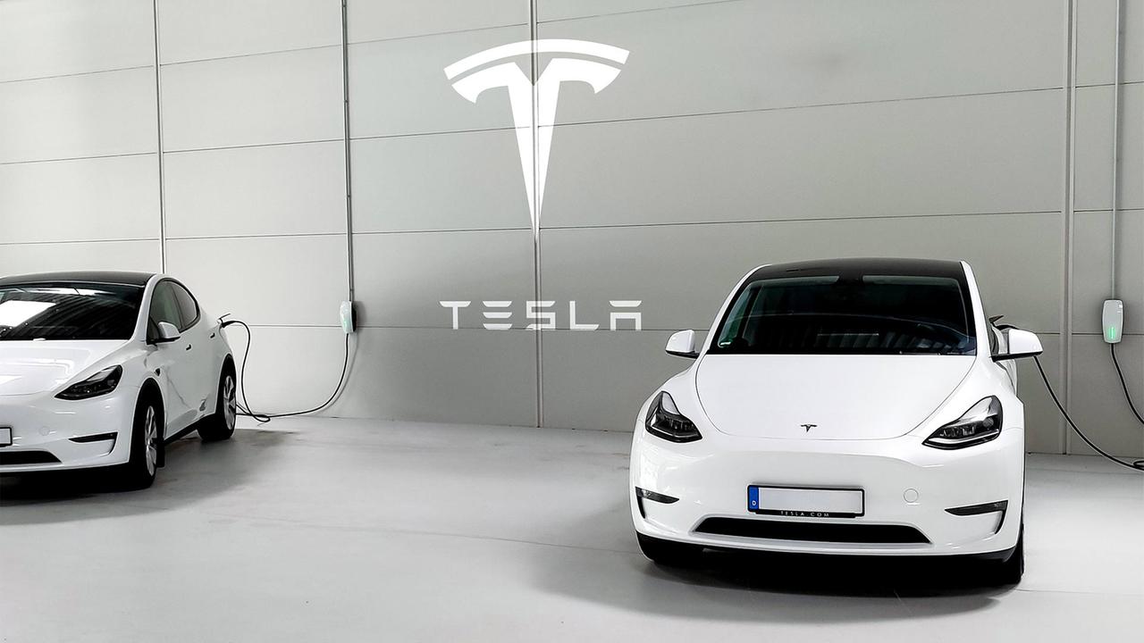 Gewinn-und Umsatzeinbruch - Tesla legt einen Fehlstart hin