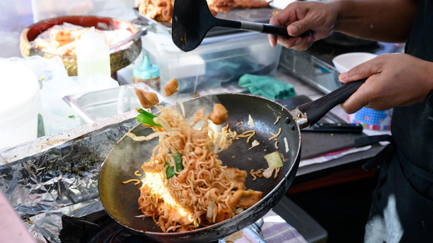 Thaimarkt eröffnet die Saison an neuem Standort