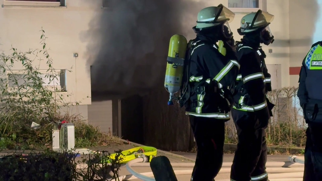 Feuerwehr-Großeinsatz wegen Tiefgaragenbrand in Hamburg | NDR.de - Nachrichten