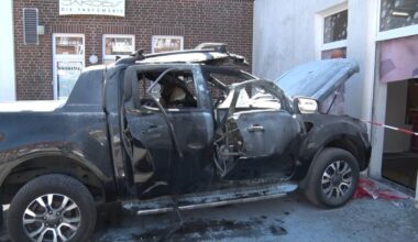 Auto explodiert in Meppen: Fahrer nur leicht verletzt