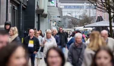 Tausende Menschen bei erstem verkaufsoffenen Sonntag in Hamburg | NDR.de - Nachrichten
