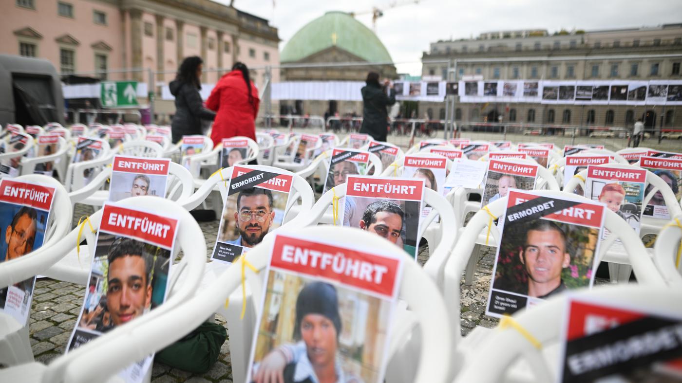 Berliner Bebelplatz wird erneut zum „Platz der Hamas-Geiseln“