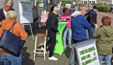 Bürgerinitiative Campcorn zufrieden mit Infostand