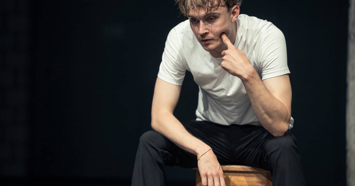Jonas Dumke gastiert mit preisgekröntem Kleist-Stück im Theater