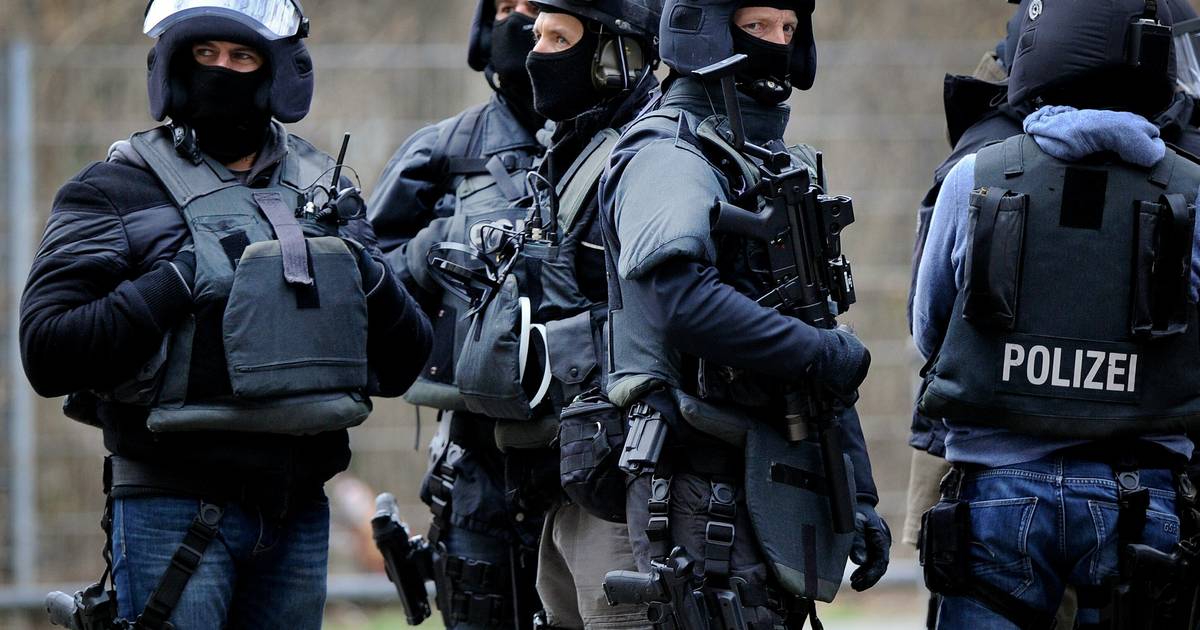 In Duisburger Ferienwohnung – Polizei nimmt Tatverdächtige fest