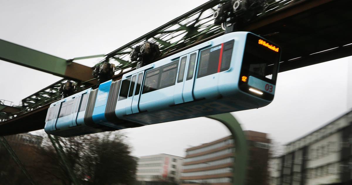 Aufzug an der Schwebebahnstation Robert-Daum-Platz wird erneuert