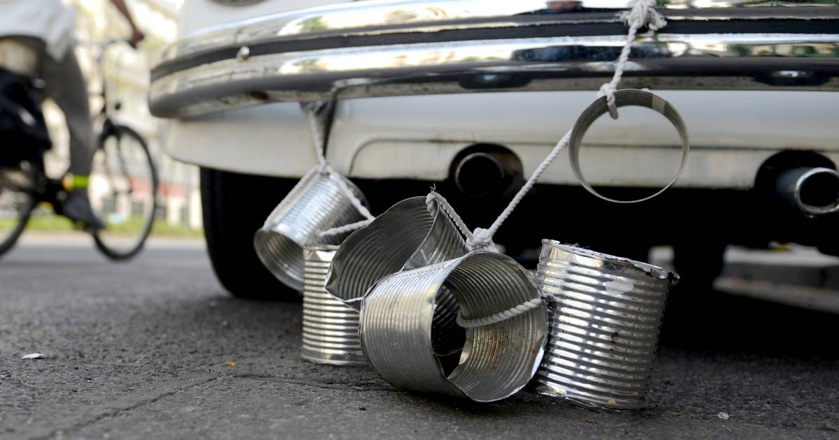 Polizei stoppt Autos auf A52 bei Essen