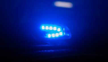 Polizei nimmt vier Tatverdächtige fest