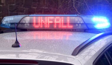 Rheinbahn entgleist an der Theodorstraße – mehrere Verletzte