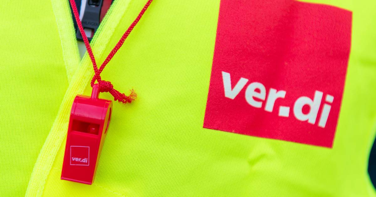 Streik bei Cewe in Mönchengladbach während Verhandlungen mit Verdi