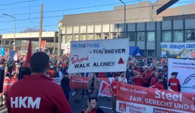 Stahlarbeiter protestieren gegen Pläne des Vorstands von Thyssenkrupp