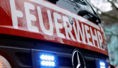 Verlassenes Hotel stand in Flammen