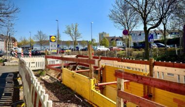 Geister-Baustelle auf der Darmstädter Straße in Eller